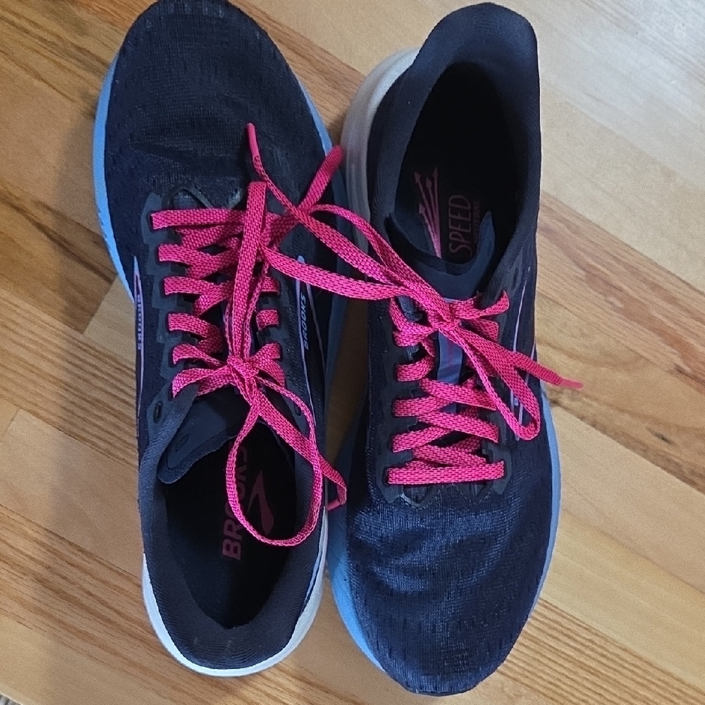 Brooks Women's Athletic Shoes in Black with Pink Laces